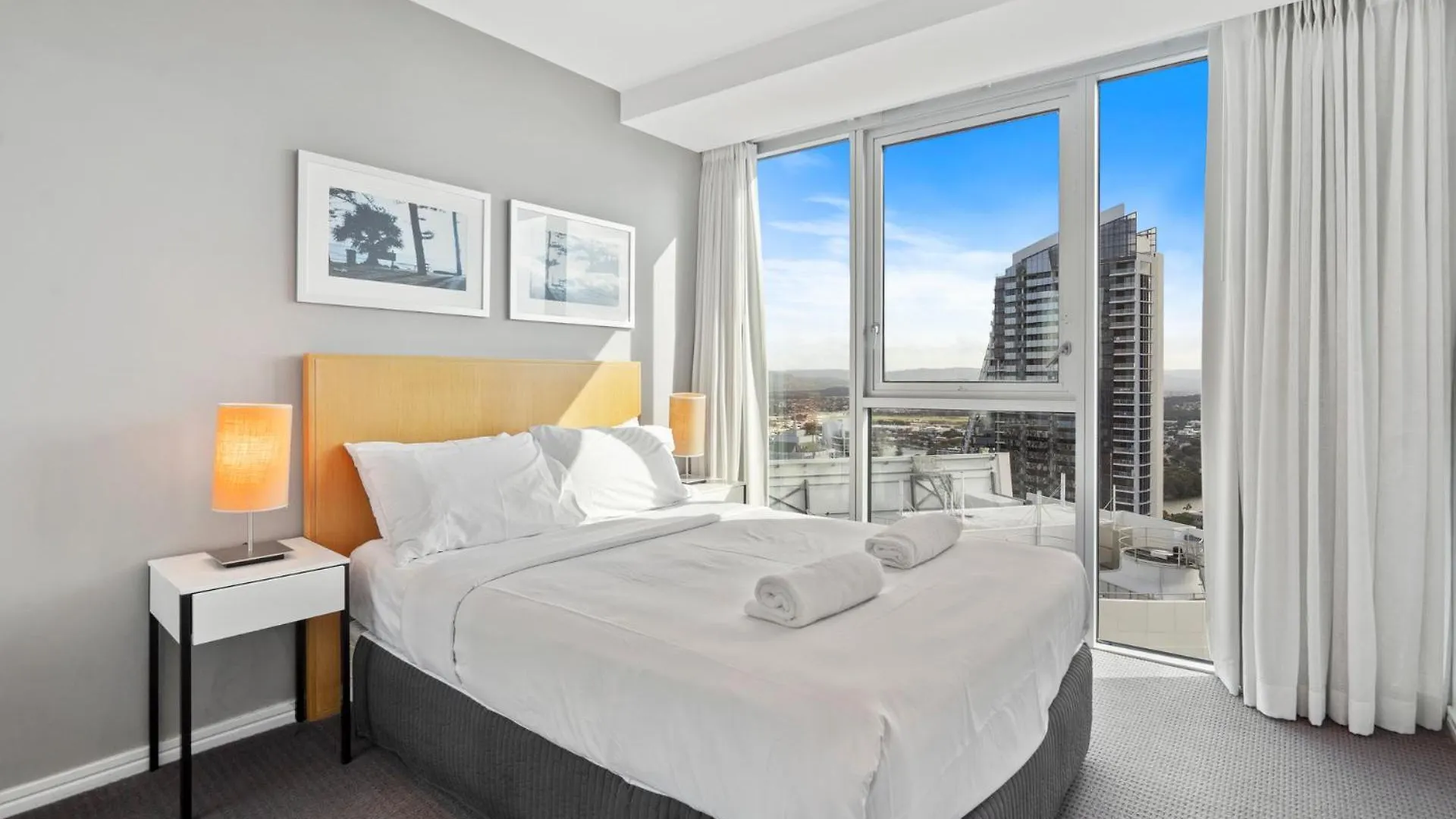 Apartment H Star Residences-- Paradise Stayz Gold Coast