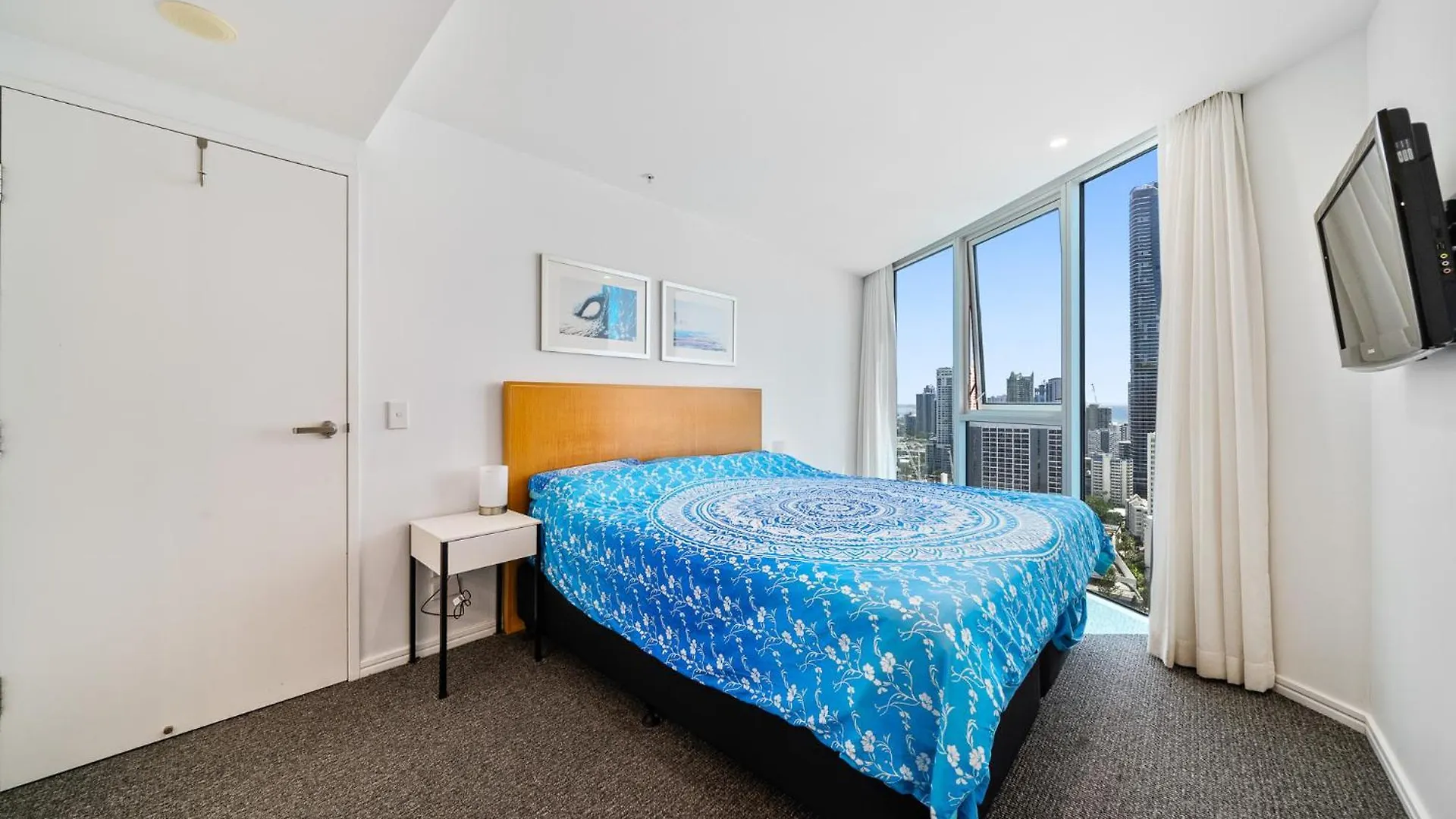 H Star Residences-- Paradise Stayz Gold Coast