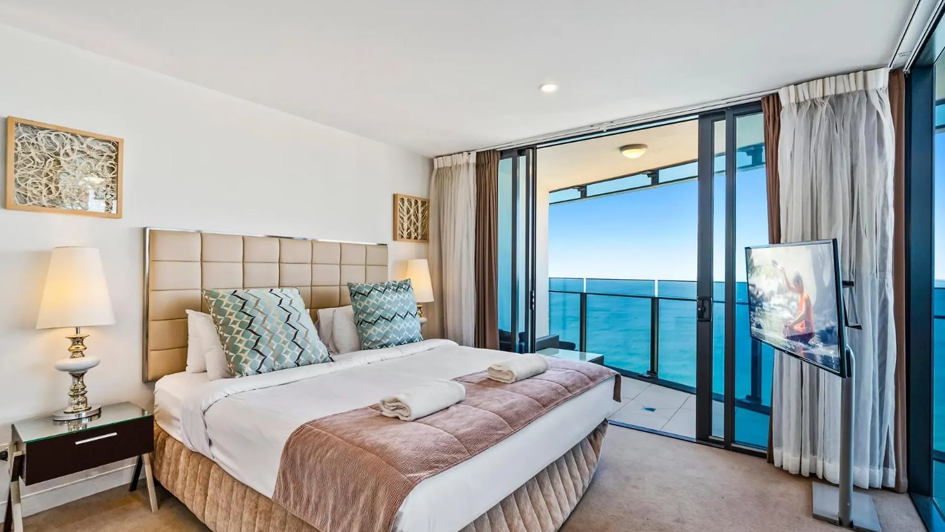 H Star Residences-- Paradise Stayz Gold Coast 0*,  Austrálie