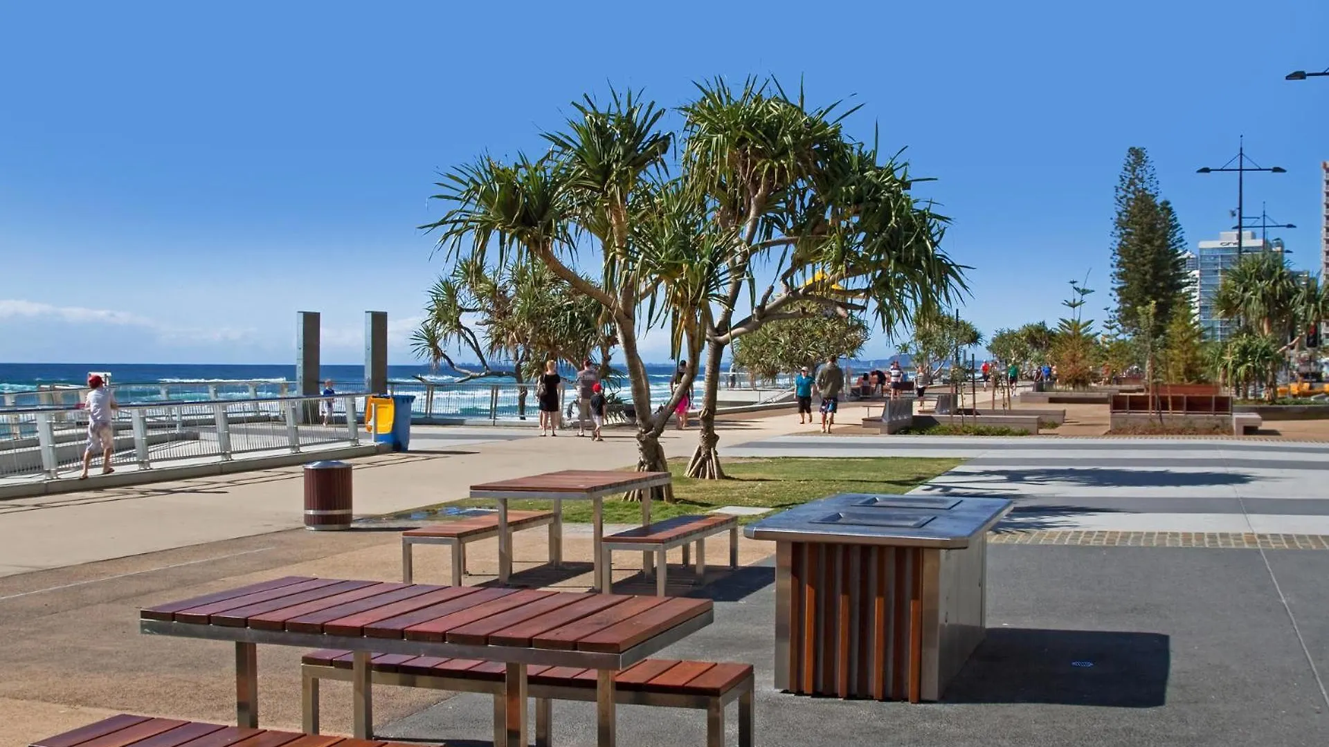 H Star Residences-- Paradise Stayz Gold Coast Apartment