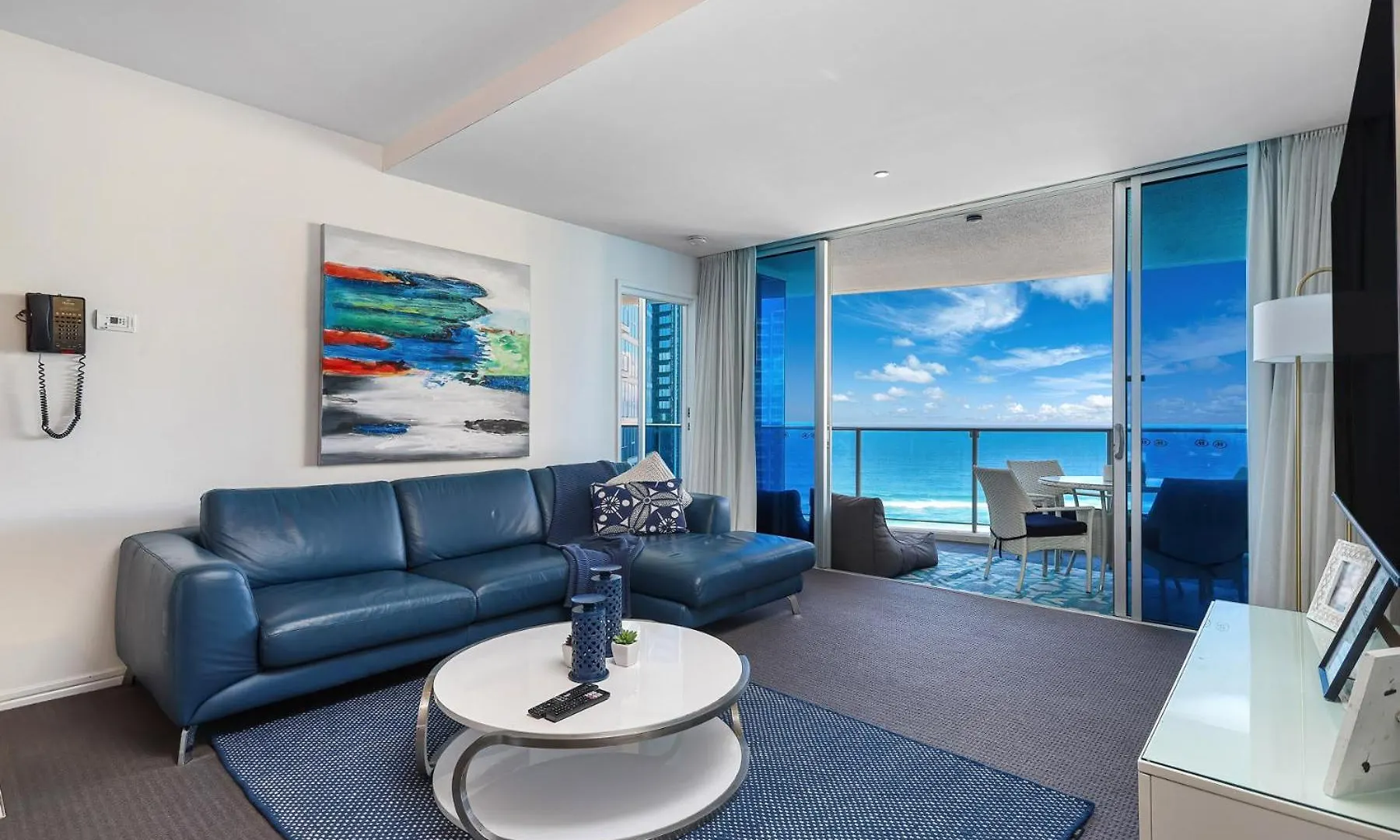 H Star Residences-- Paradise Stayz Gold Coast Australia